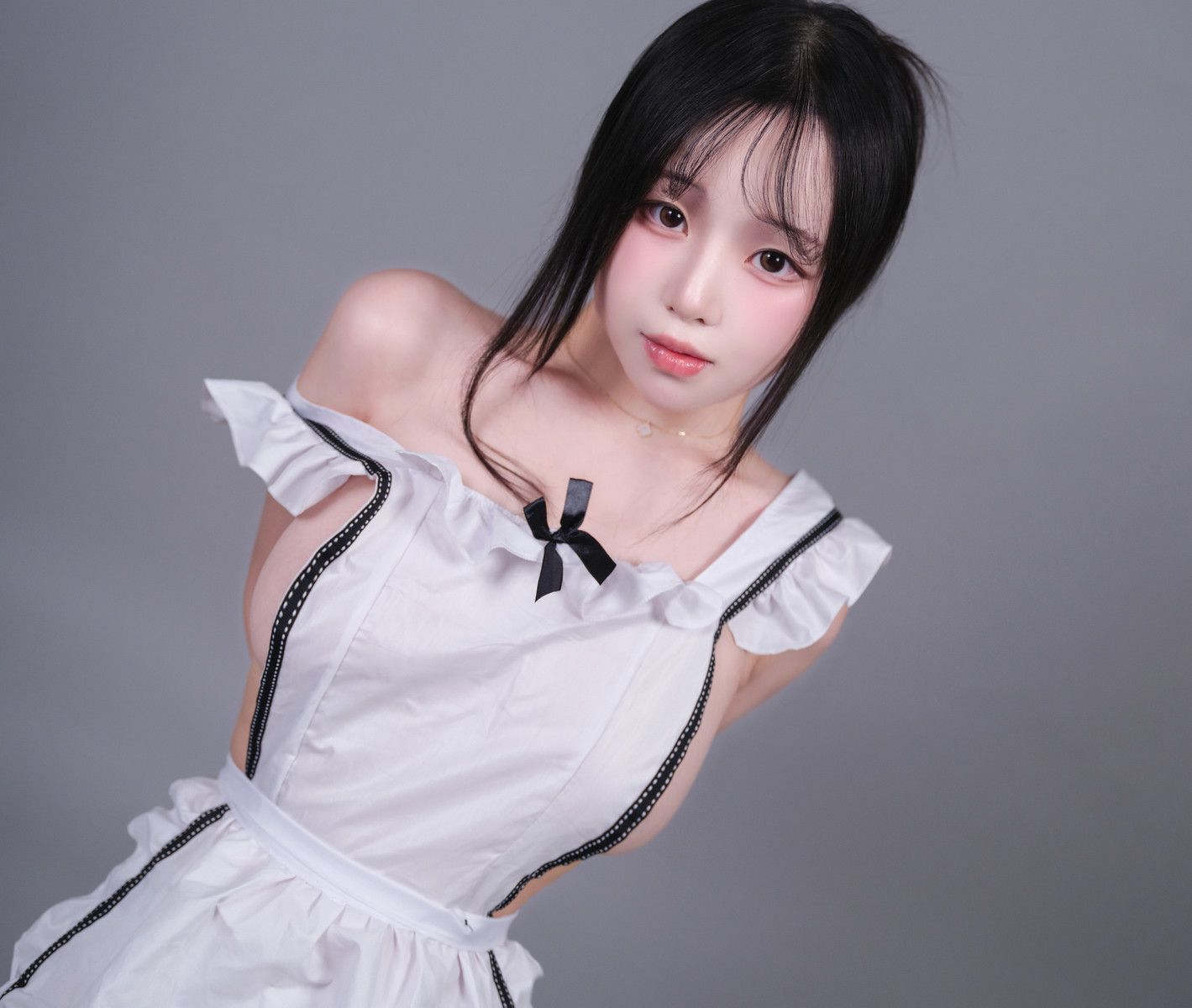 WooU-우유-Glamarchive-Maid-Uniform-09-18