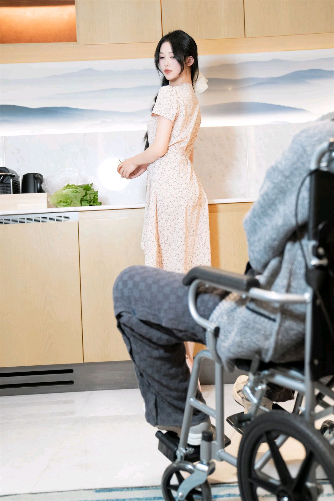 抖娘-利世---小保姆与老头-140P1V-181MB-04-27