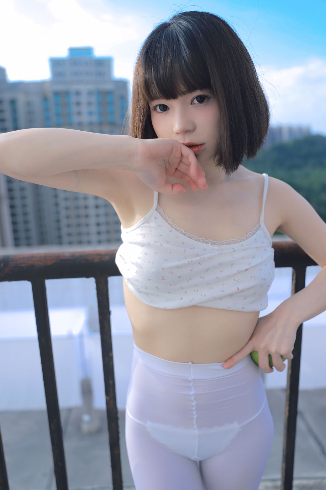 晓晓可可爱---9月-天台-112P-151G-04-09