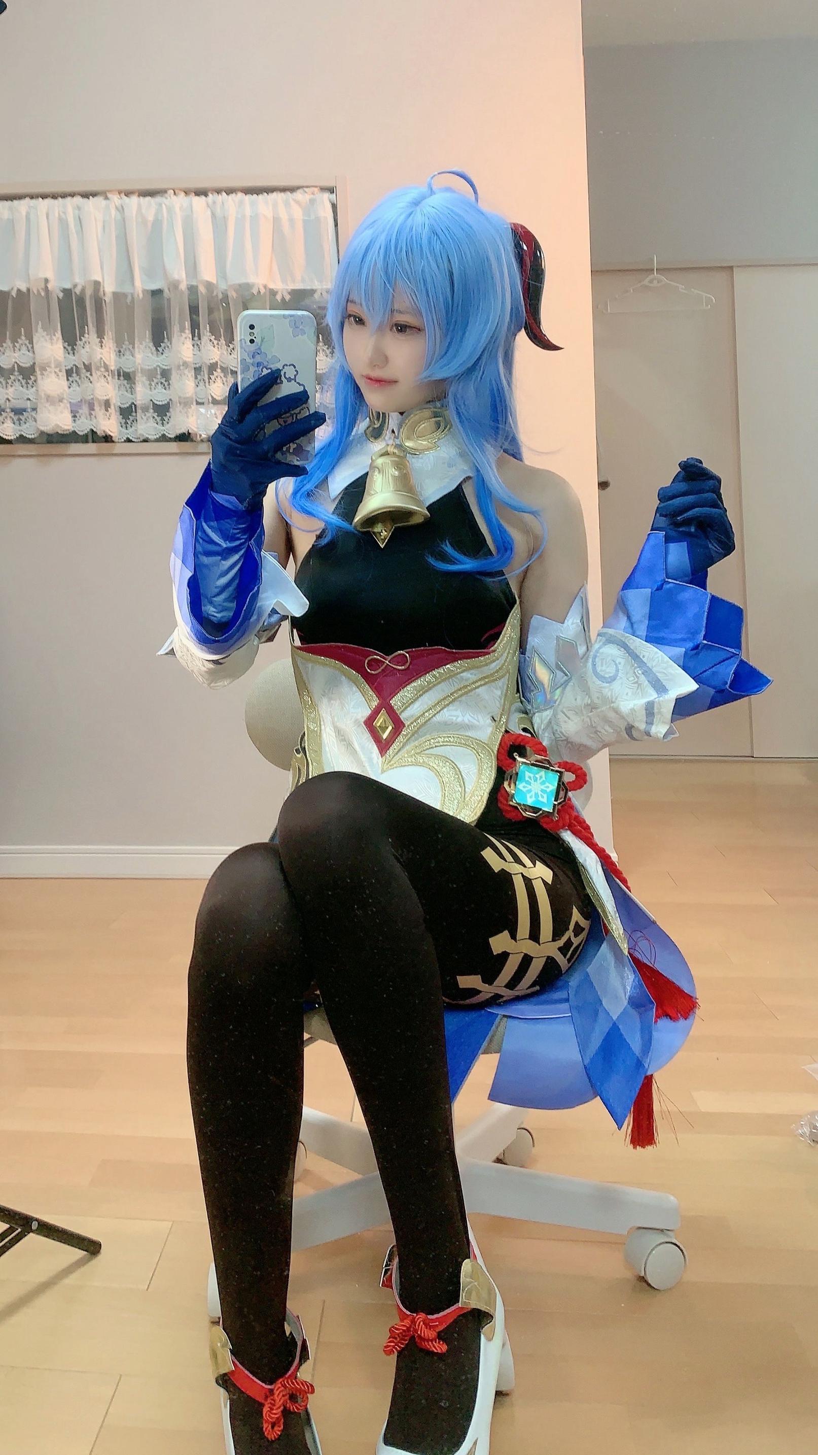 018-千阳快起床---甘雨对镜拍-13P-3869-MB-08-27