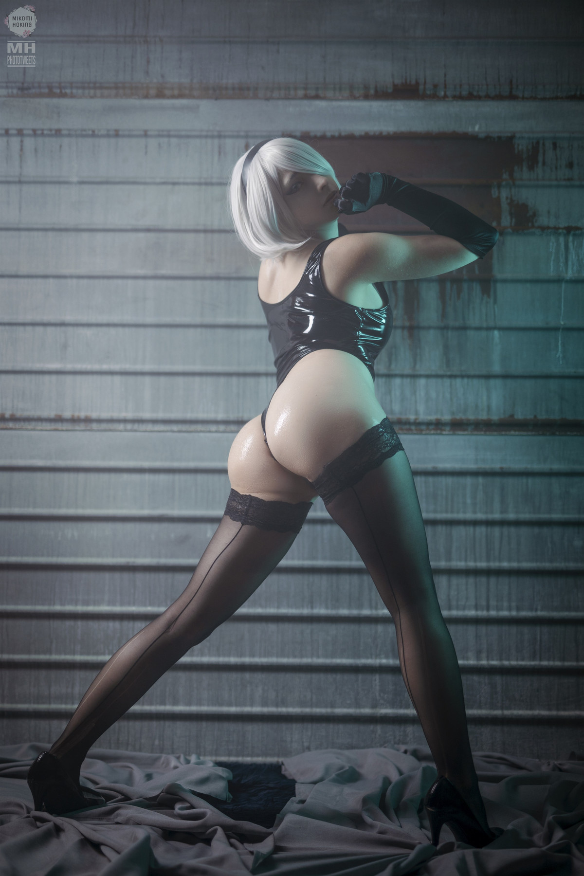 Cosplay-Mikomi-Hokina-2B-Oily-Leotard-09-06