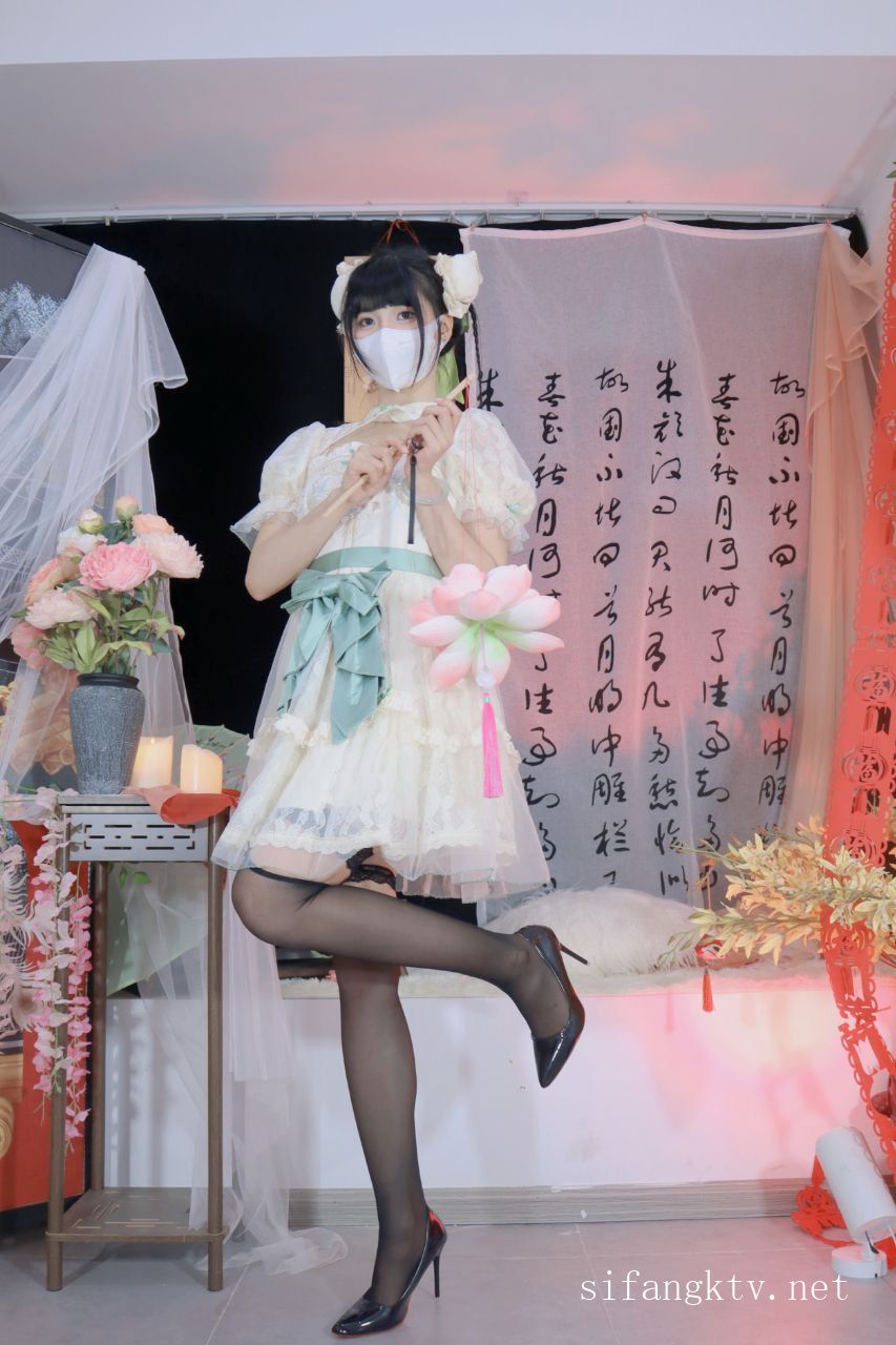 Miao喵酱x小简x奶糊-2024大型三人春晚限定-裸舞才艺-02-16