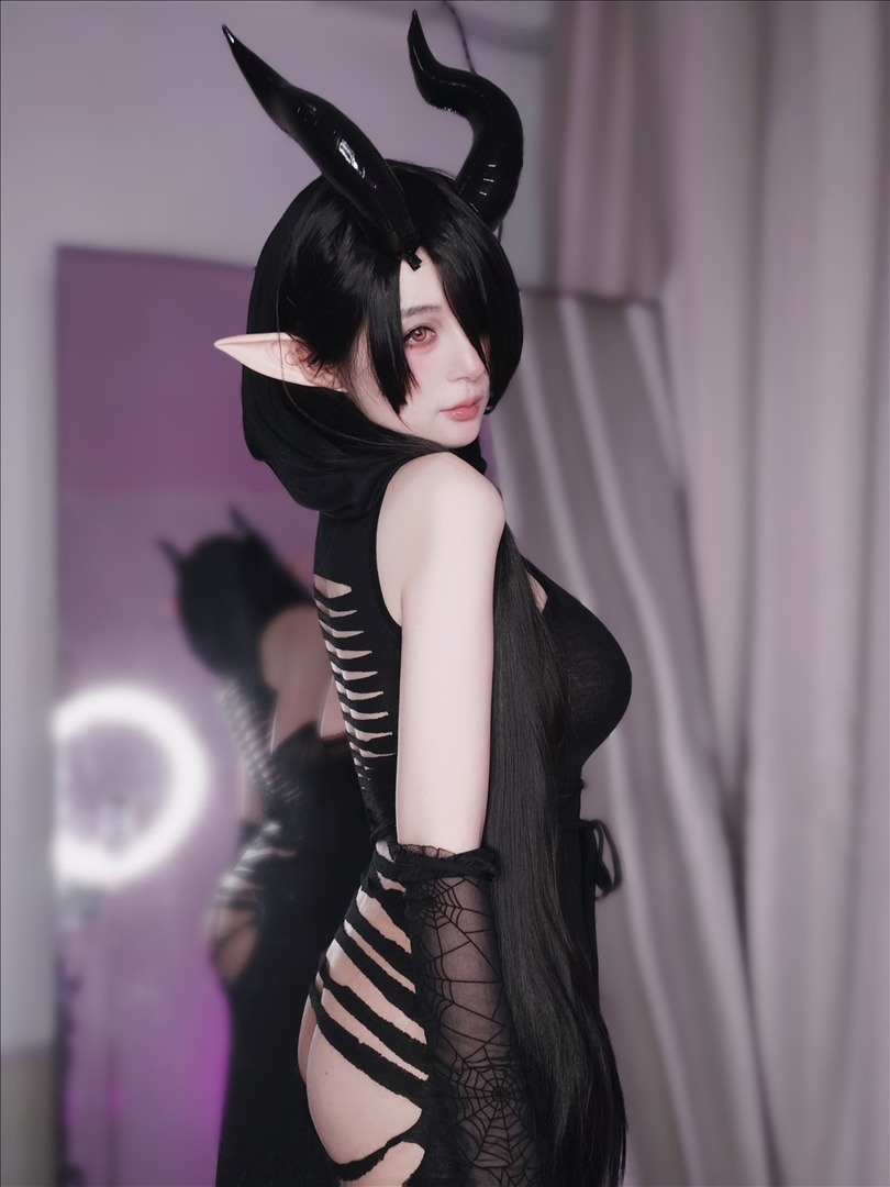 白银81---23年10月Fantia订阅-24套-263P8V-69019-MB-20240901n-09-02