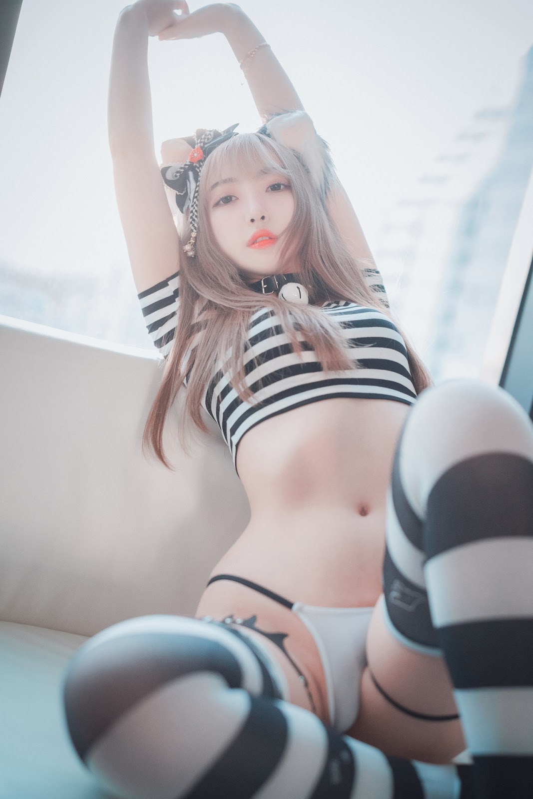 Hanari-하나리-DJAWA-Catgirl-in-Stripes-Set01-04-22