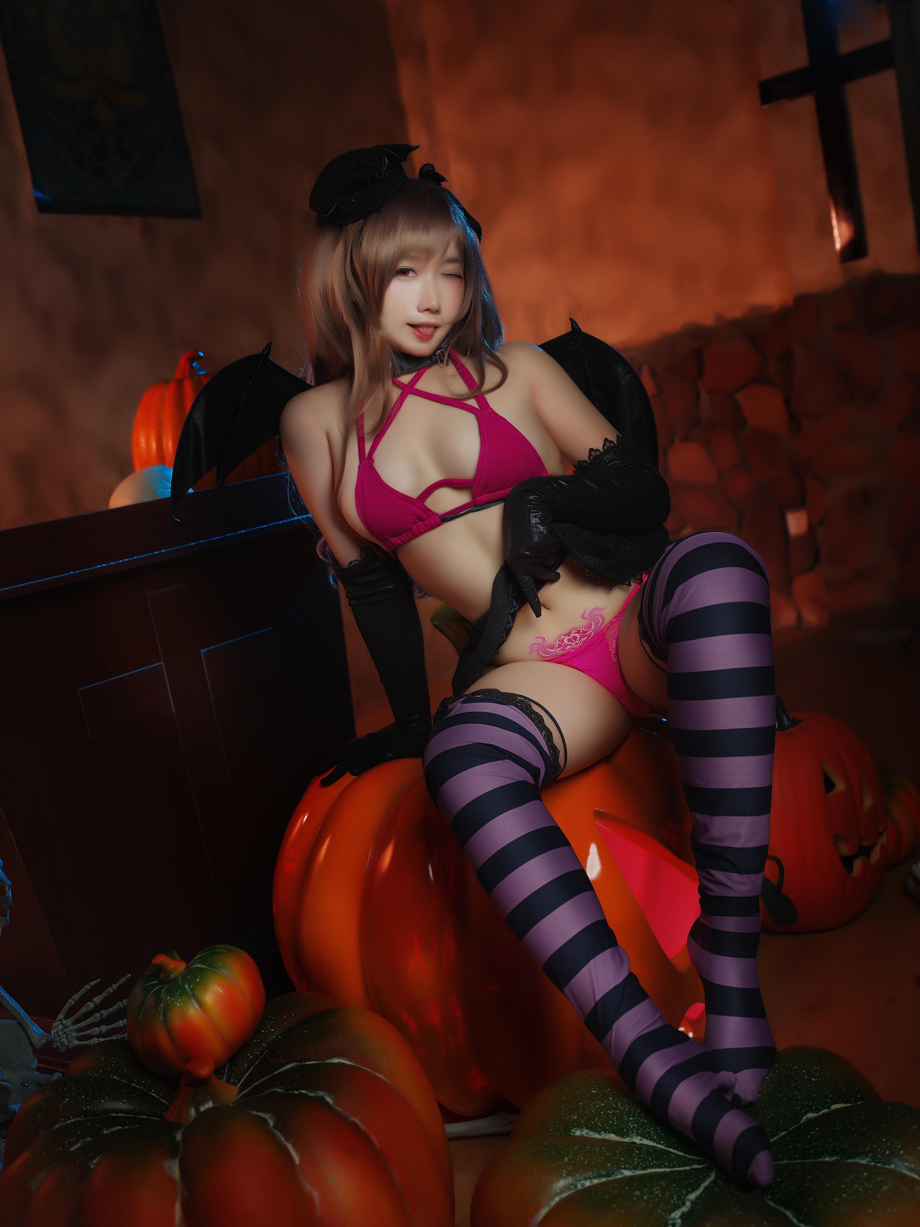 030-麻花酱---小恶魔莉莉丝-20P-148MB-08-31