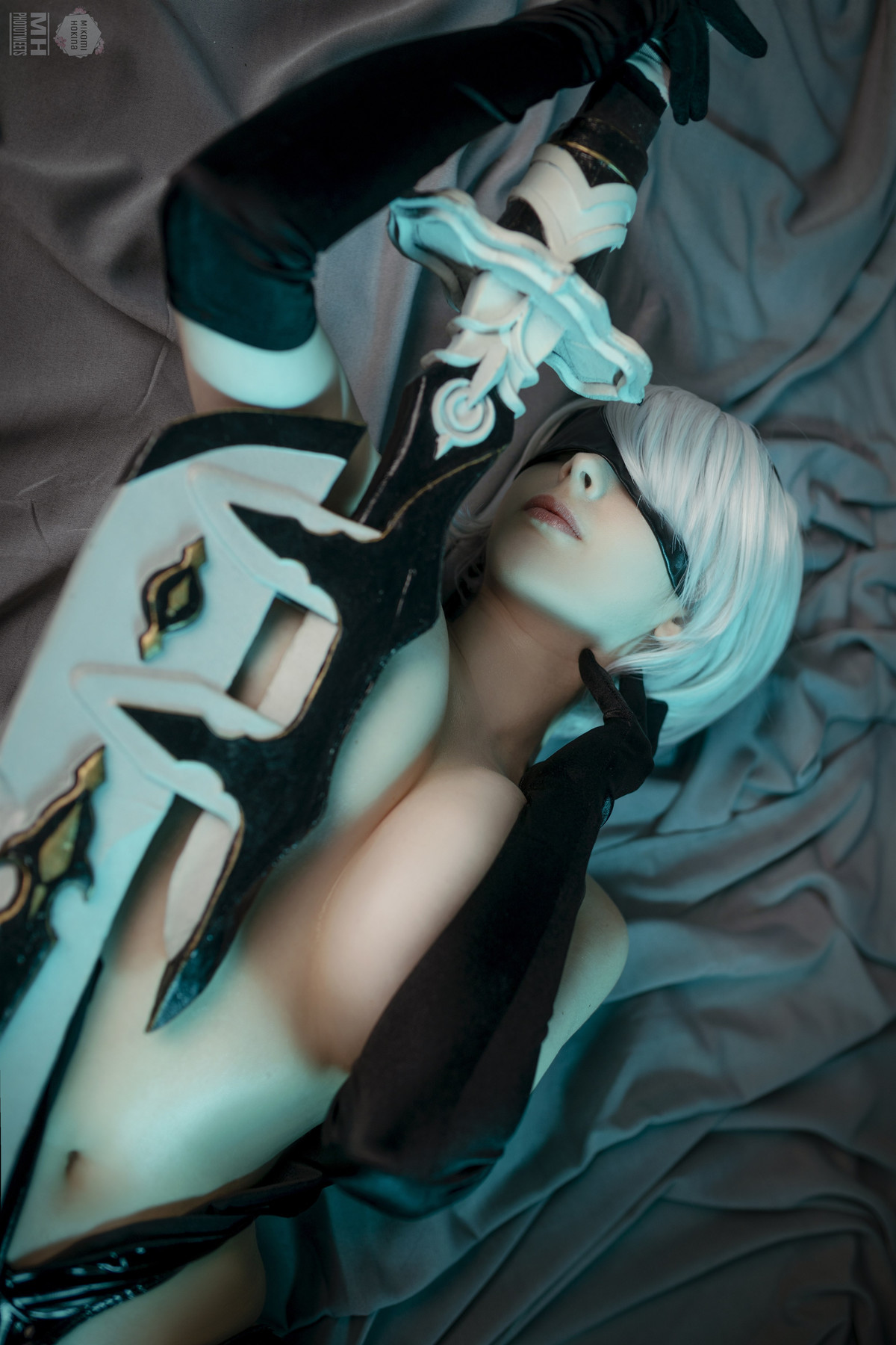 Cosplay-Mikomi-Hokina-2B-Oily-Leotard-09-06