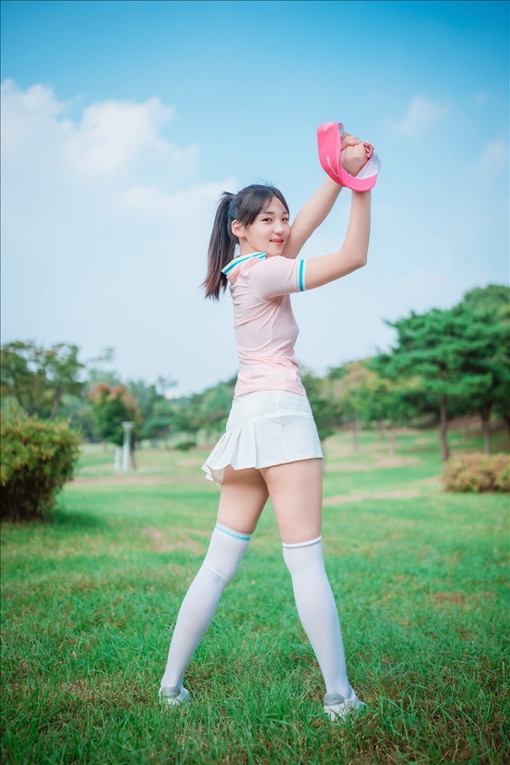 DJAWA-Photo---HENDOONG-혠둥이---On-Green-101P118GB-20240814b-08-14