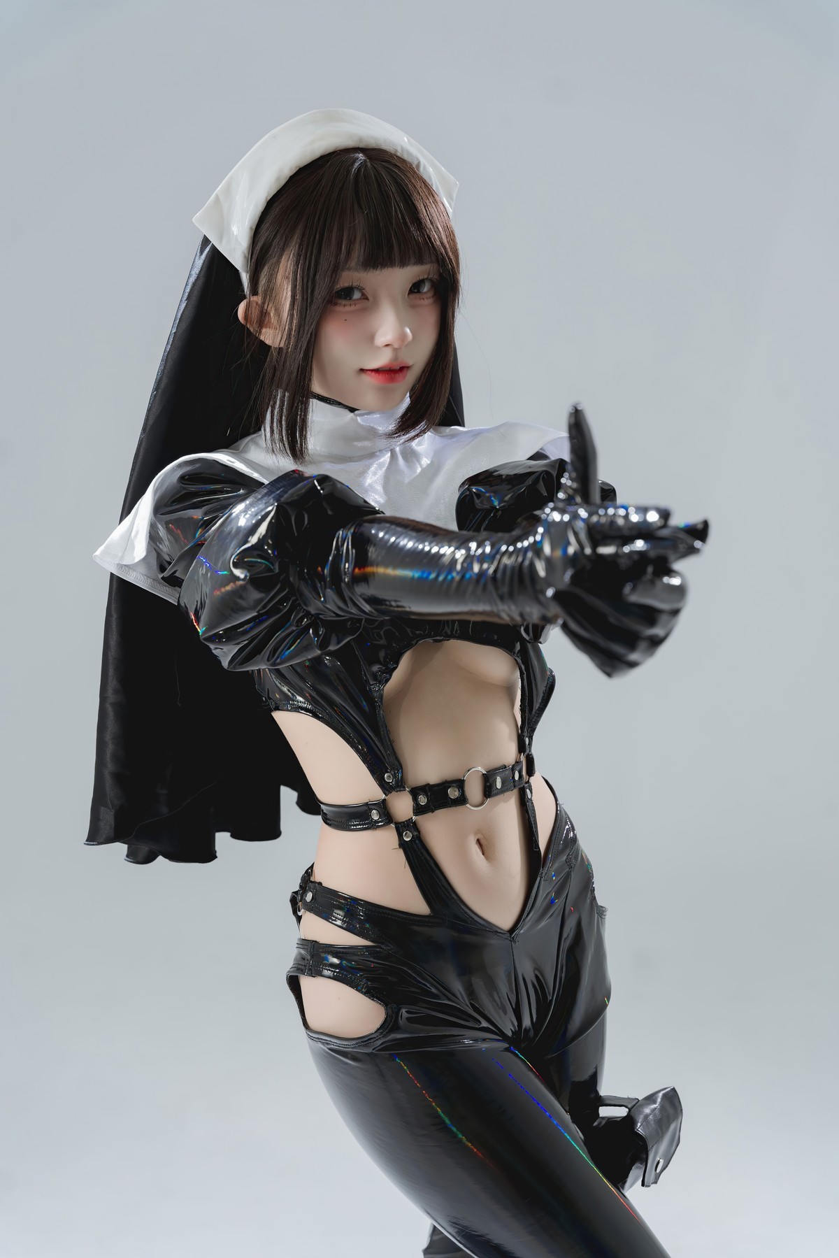 Cosplay-花铃-漆皮修女-02-11