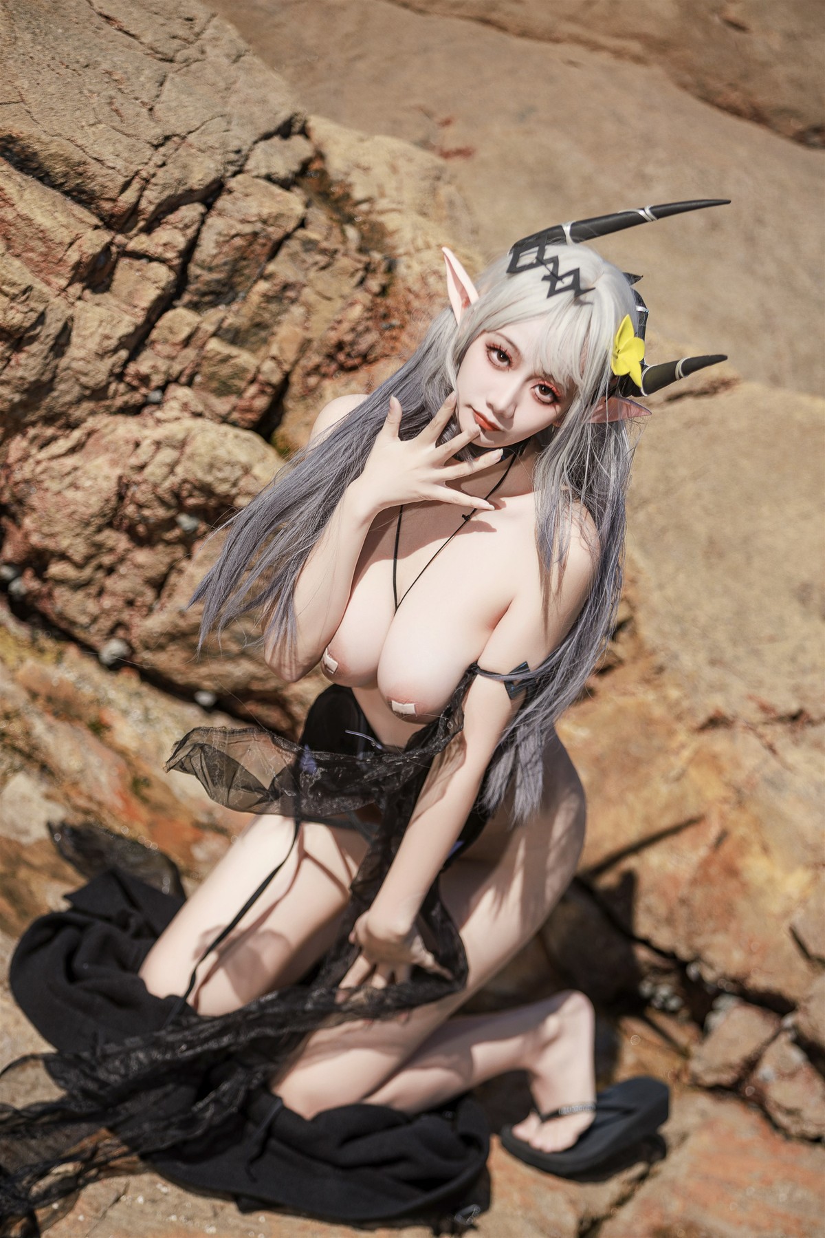 Cosplay-阿雪雪-泥岩泳装-Mud-Rock-Swimsuit-09-11