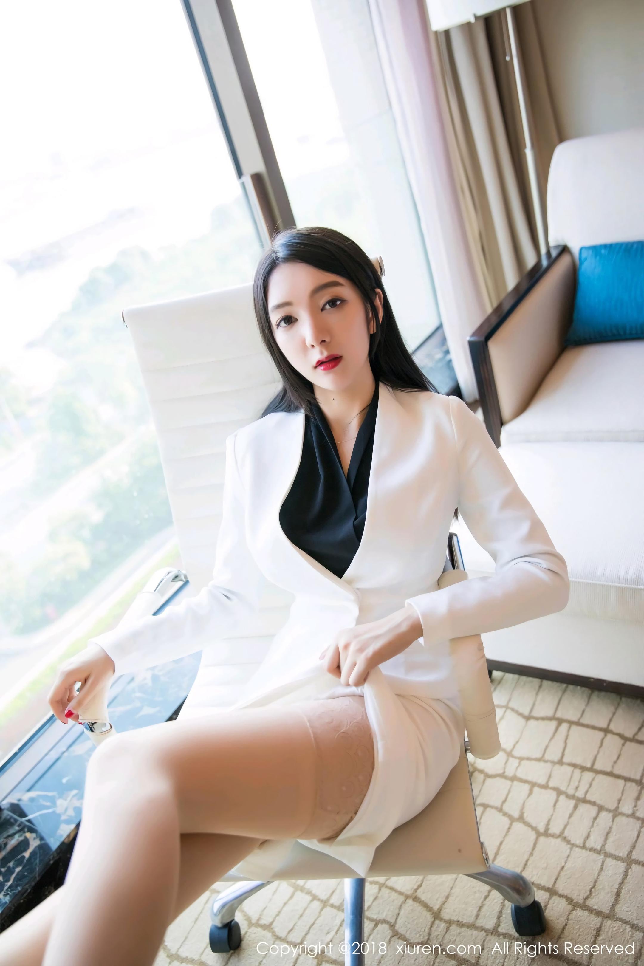 098-XiuRen秀人网-20181026-NO1209-Angela小热巴-52P-10686-MB-08-24