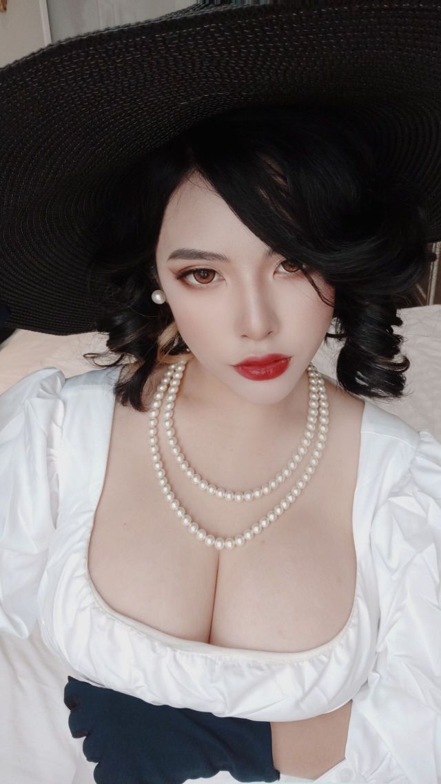 Neppuネップ-Lady-Dimitrescu-38P922MB-12-22