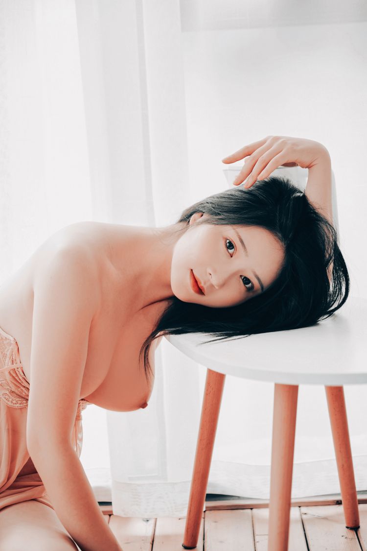 年年---暧昧40P-1181M-01-23