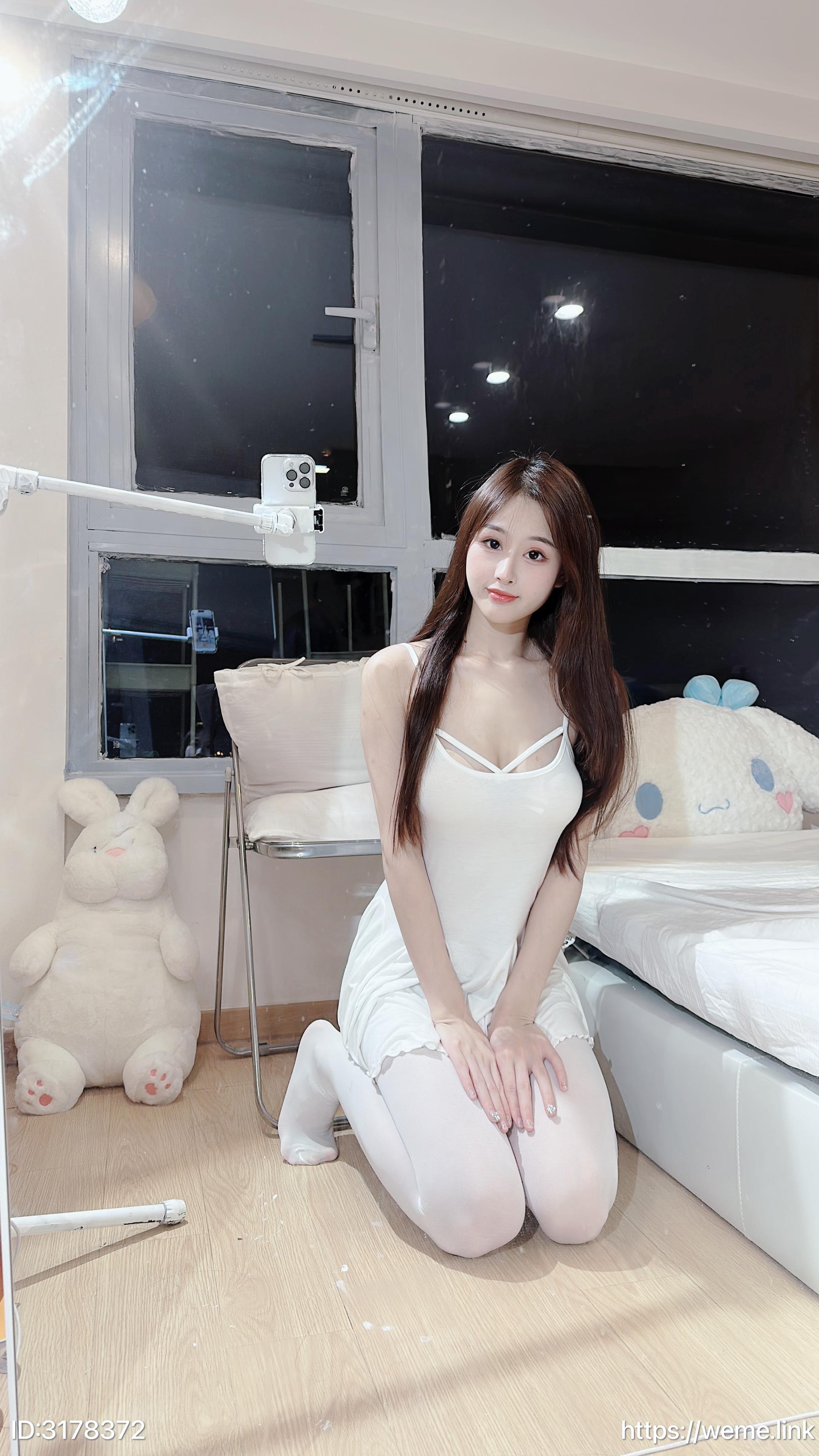 小萌子---NO006-一字马挑战-57P54MB-08-17