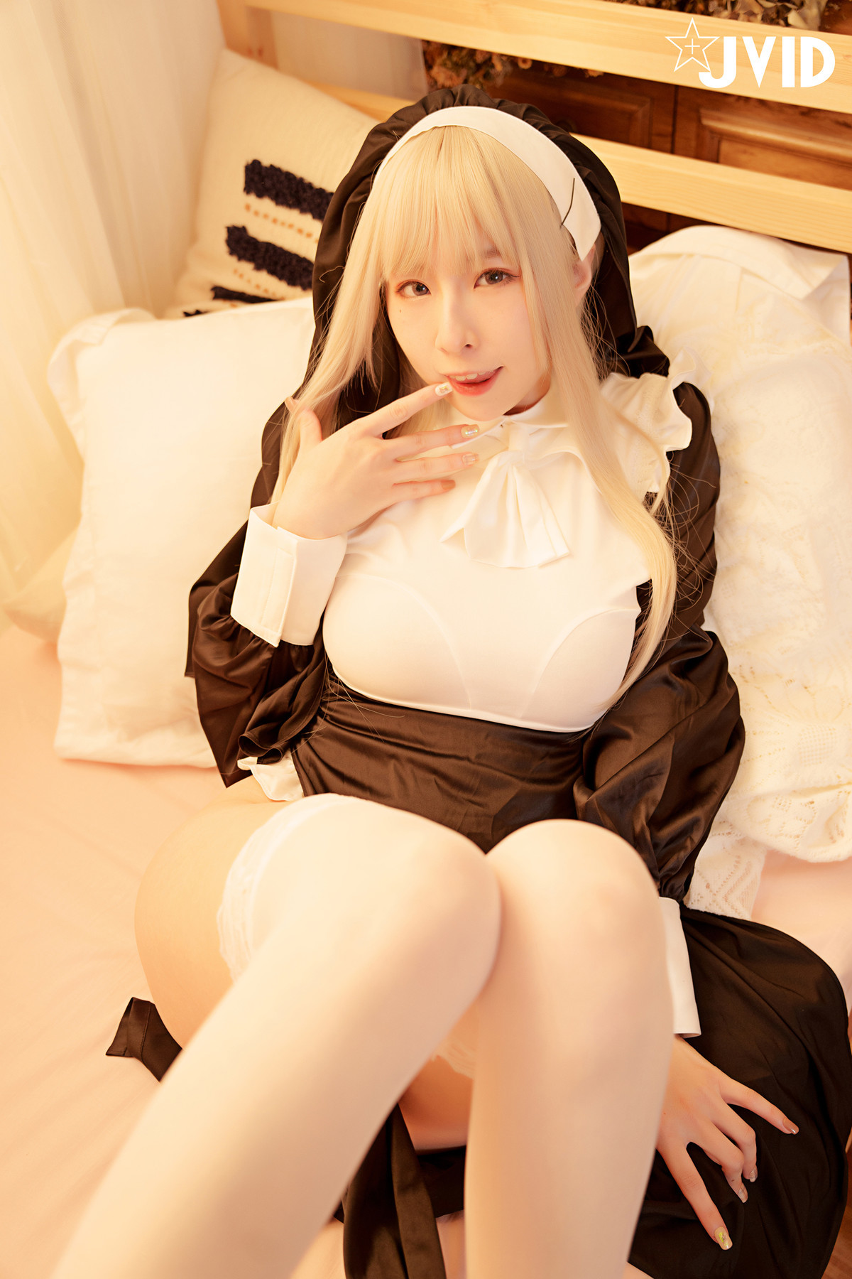 誘惑-轉生後馬上進行荒唐性愛擁有奇蹟神乳の聖女-黎菲兒-Set01-08-24