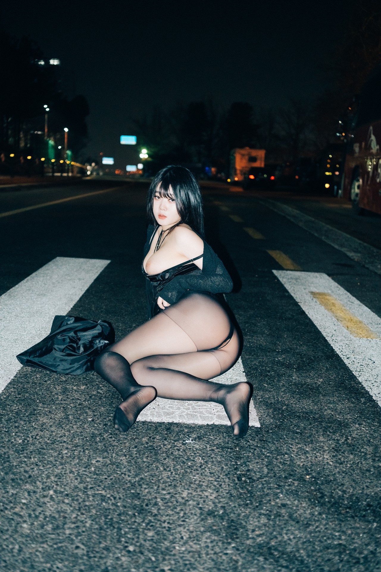 ZIAKwon-권지아-Loozy-XXX-At-Night-Road-Set01-01-25