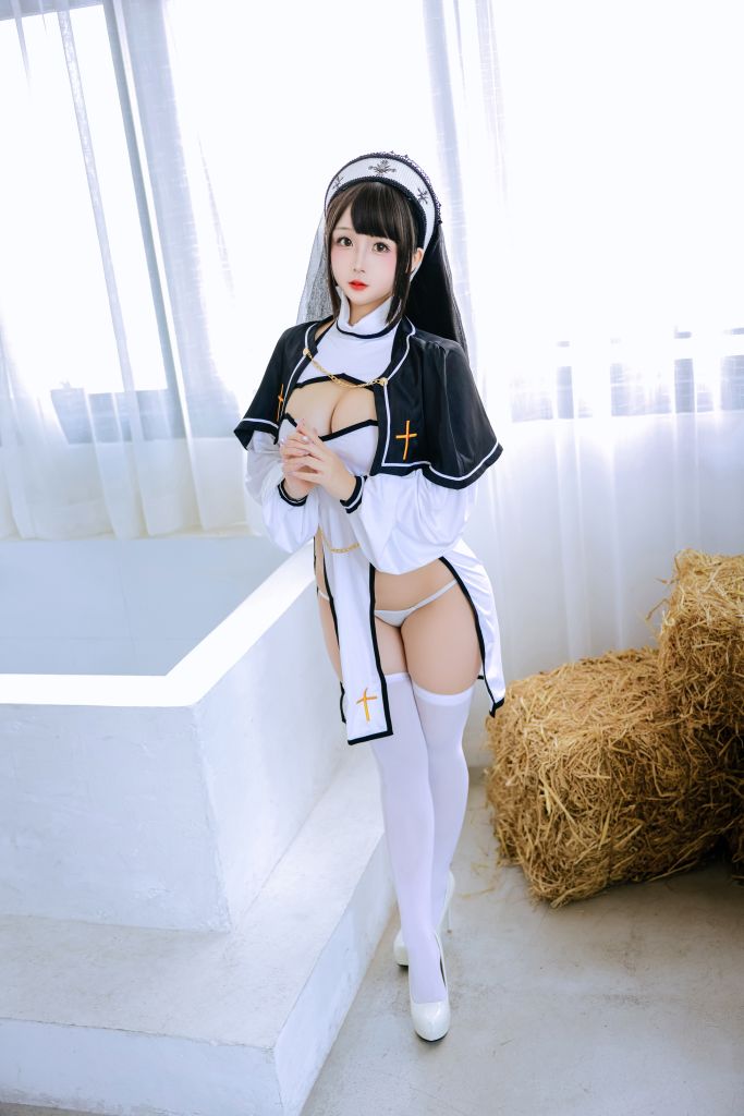 日奈娇---20241月月刊-圣洁修女-04-11