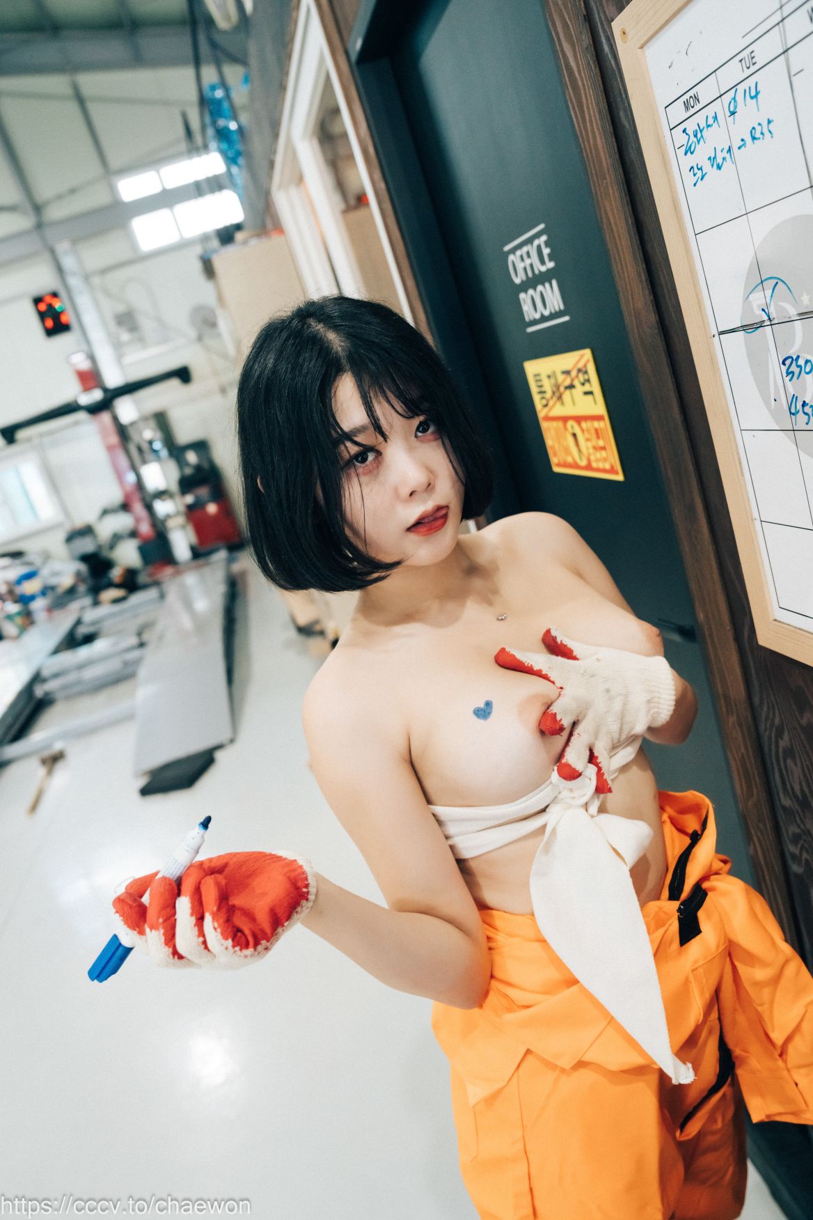 Loozy-Zia-지아---Garage-Girl-02-22