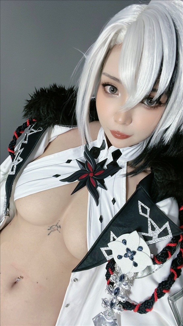 Umeko-J---Arlecchino-146P-189-GB-20240815e-08-17