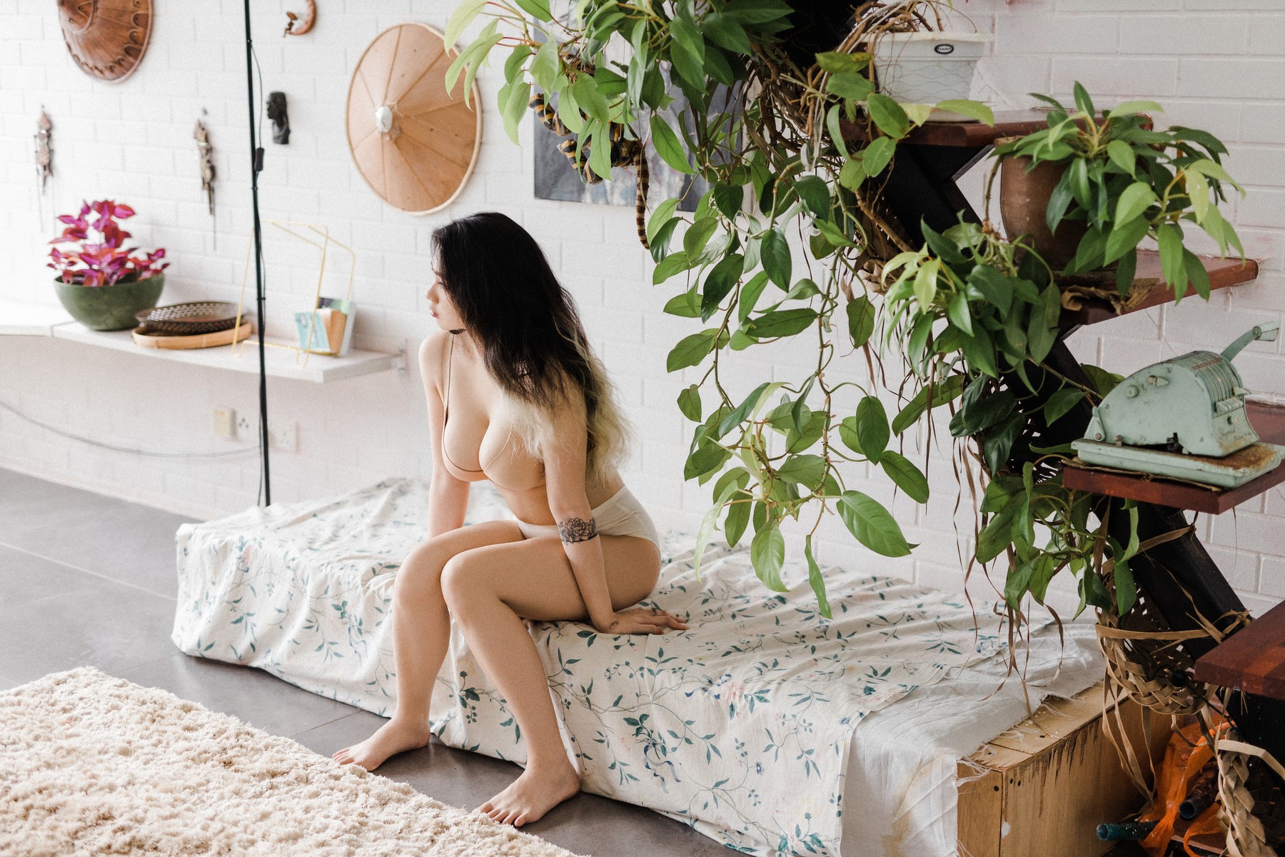 Jaszlyn-DCP-snaps-Vol01-Photobook-Set01-11-13