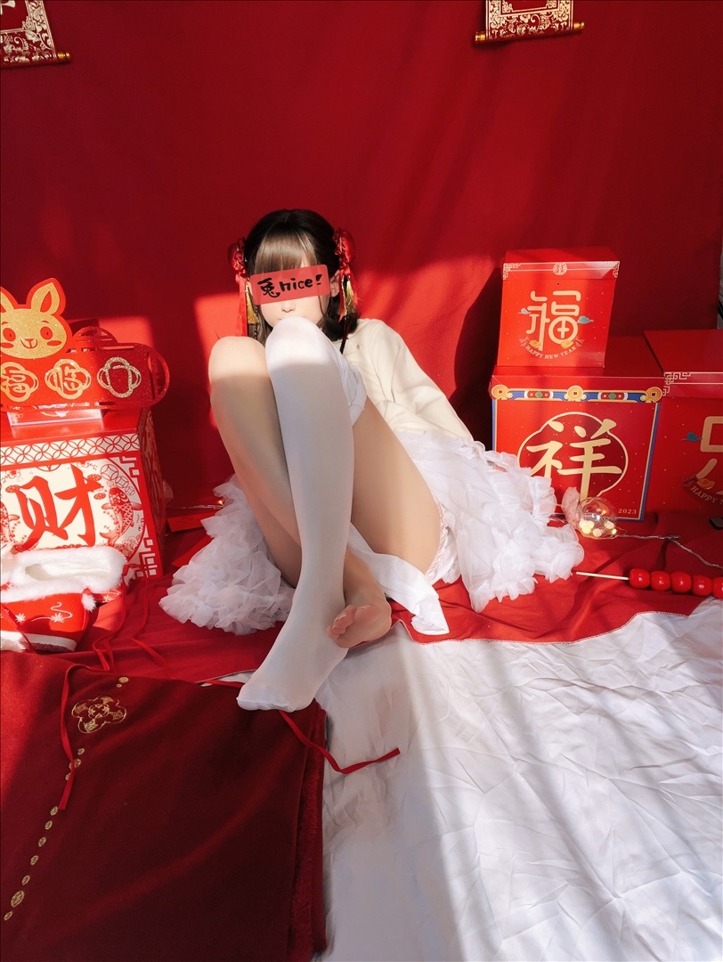 白丝奶糖酱---新年女仆-108P-108P-38759-MB-20240824j-08-25