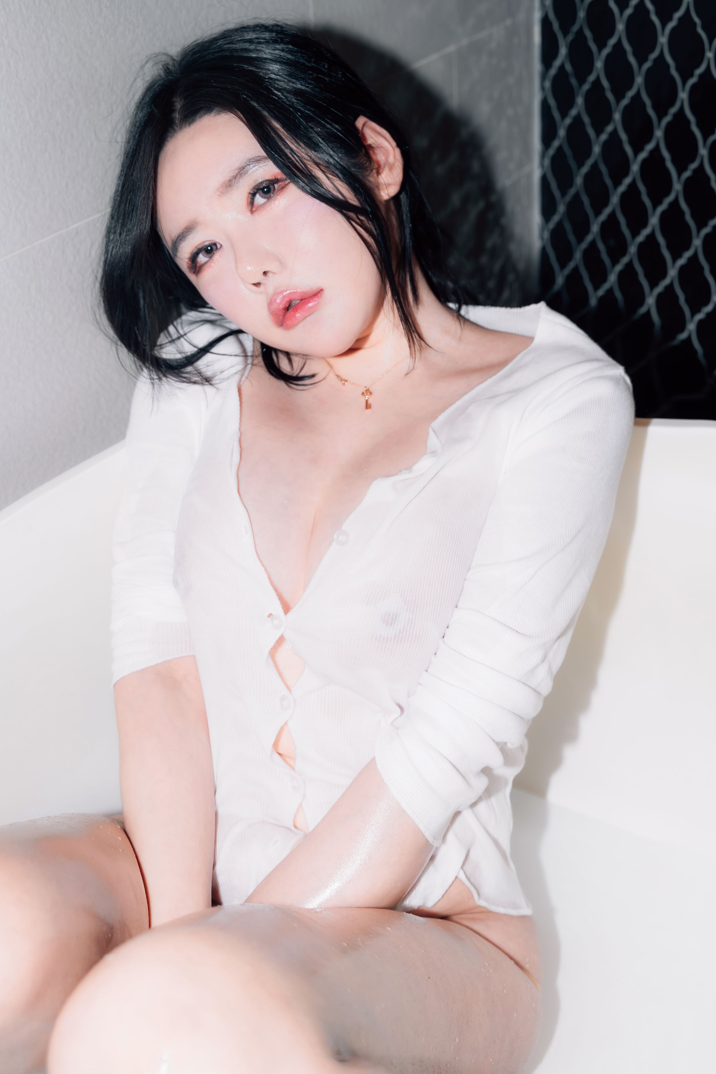 Jisu-a-안지수---Good-Day-Vol1-69P-08-22