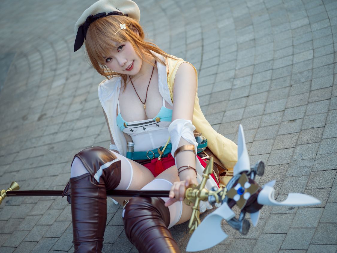 麻花麻花酱---莱莎-02-12