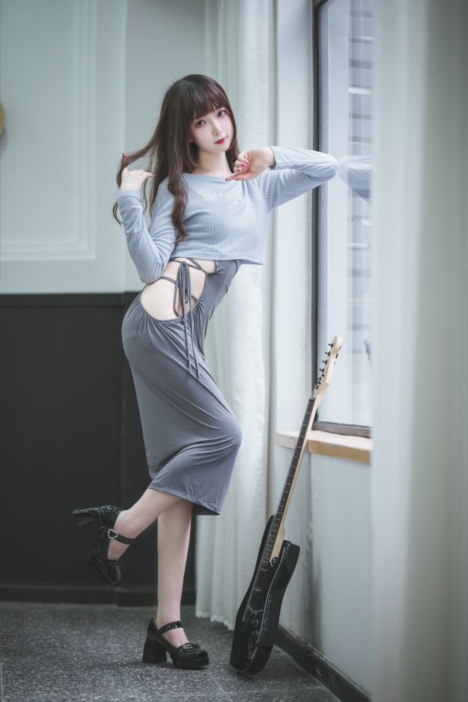 封疆疆v---吉他妹妹-40P-330MB-03-09