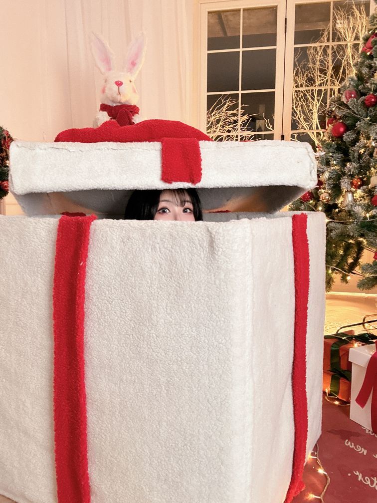 rioko凉凉子---圣诞礼物-51P10V-497MB-01-12