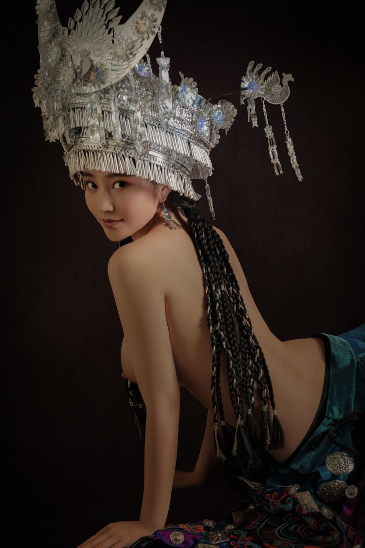 年年---苗疆少女50P-333M-01-24