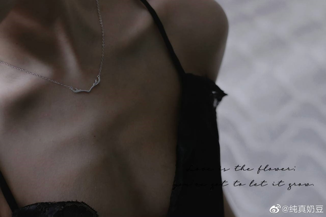 真真u---推特合集-2-432P47V-24752-MB-20240815l-08-17