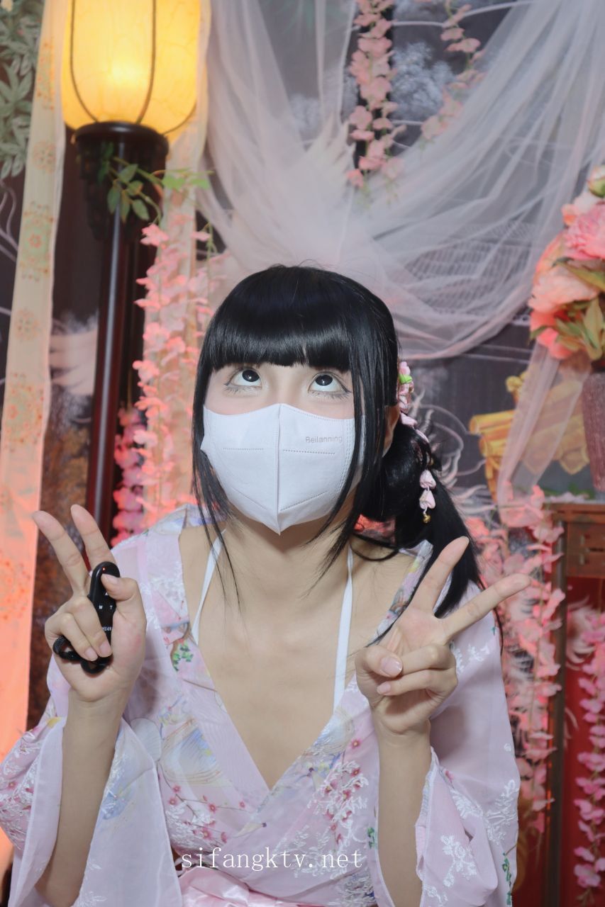 推特福利姬-Miao喵酱-裸舞炮击喷水高潮-02-20