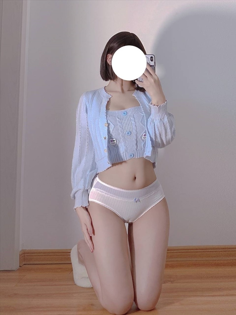 真真u---推特合集-1-432P47V-24752-MB-20240815l-08-17