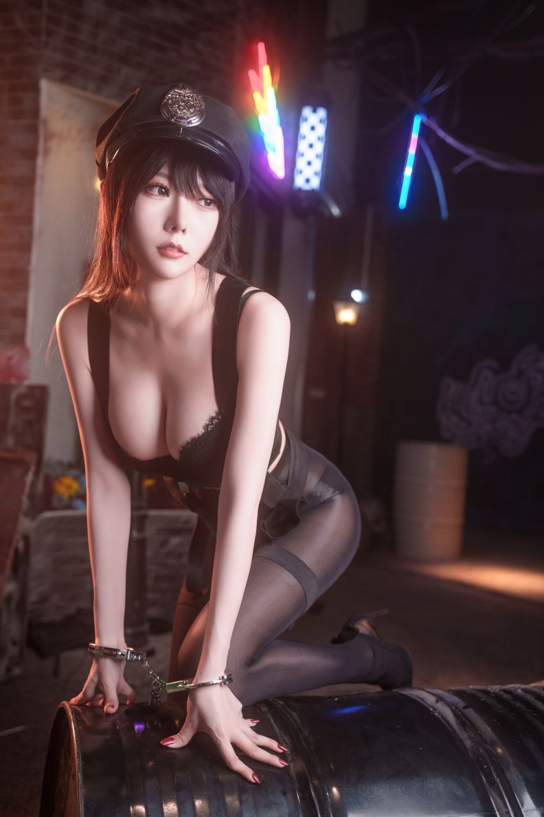 香草喵露露---2023年11月舰长-女警40P1V-154GB-08-17