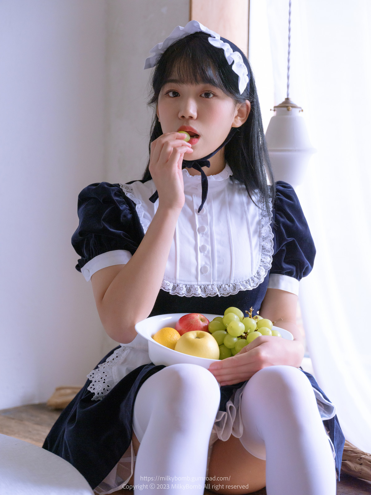 Yui-유이-MilkyBomb-Maid-Set01-10-02