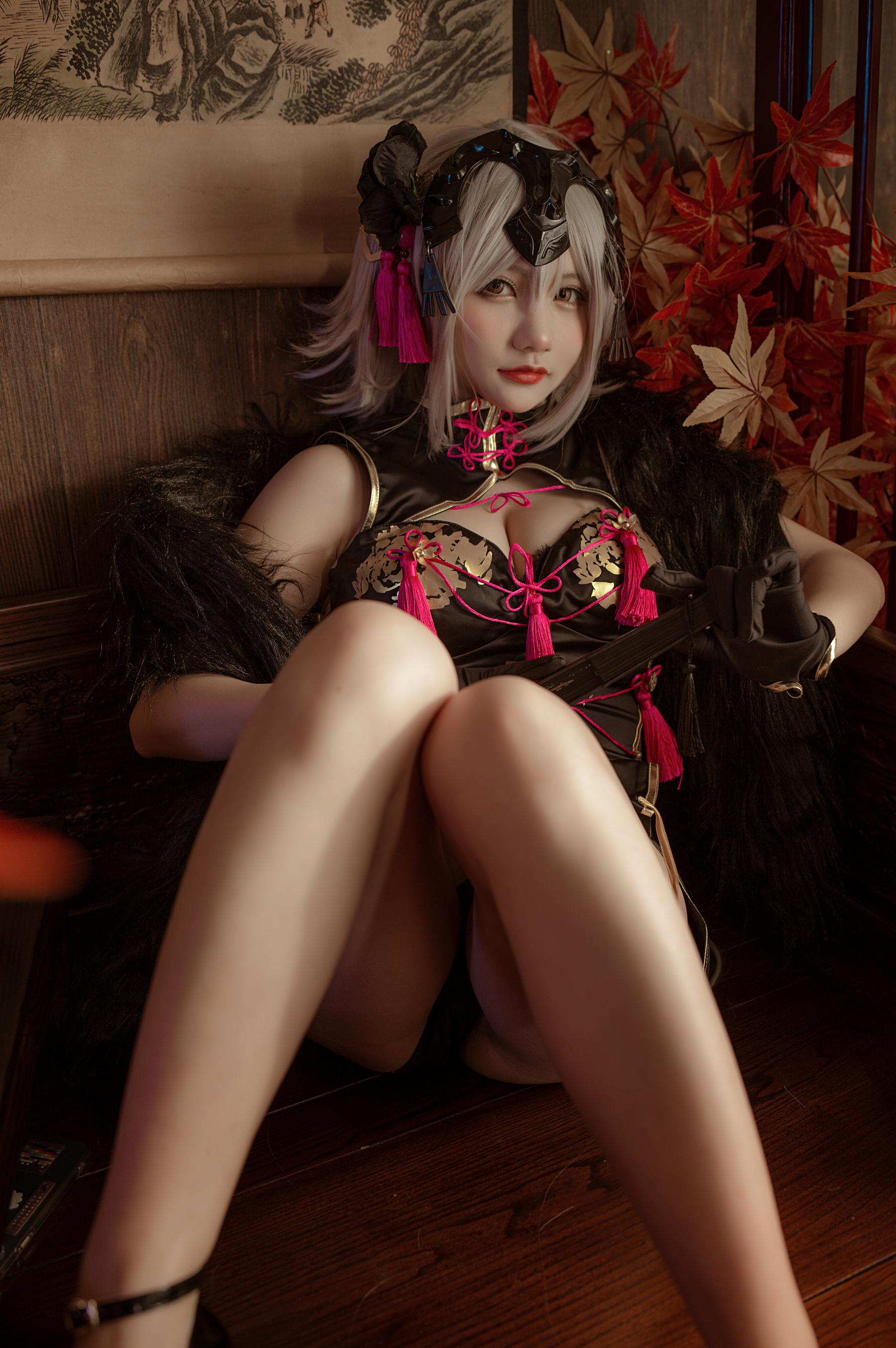 008-是一只熊仔吗-黑贞-同人旗袍-26P-11062-MB-08-22