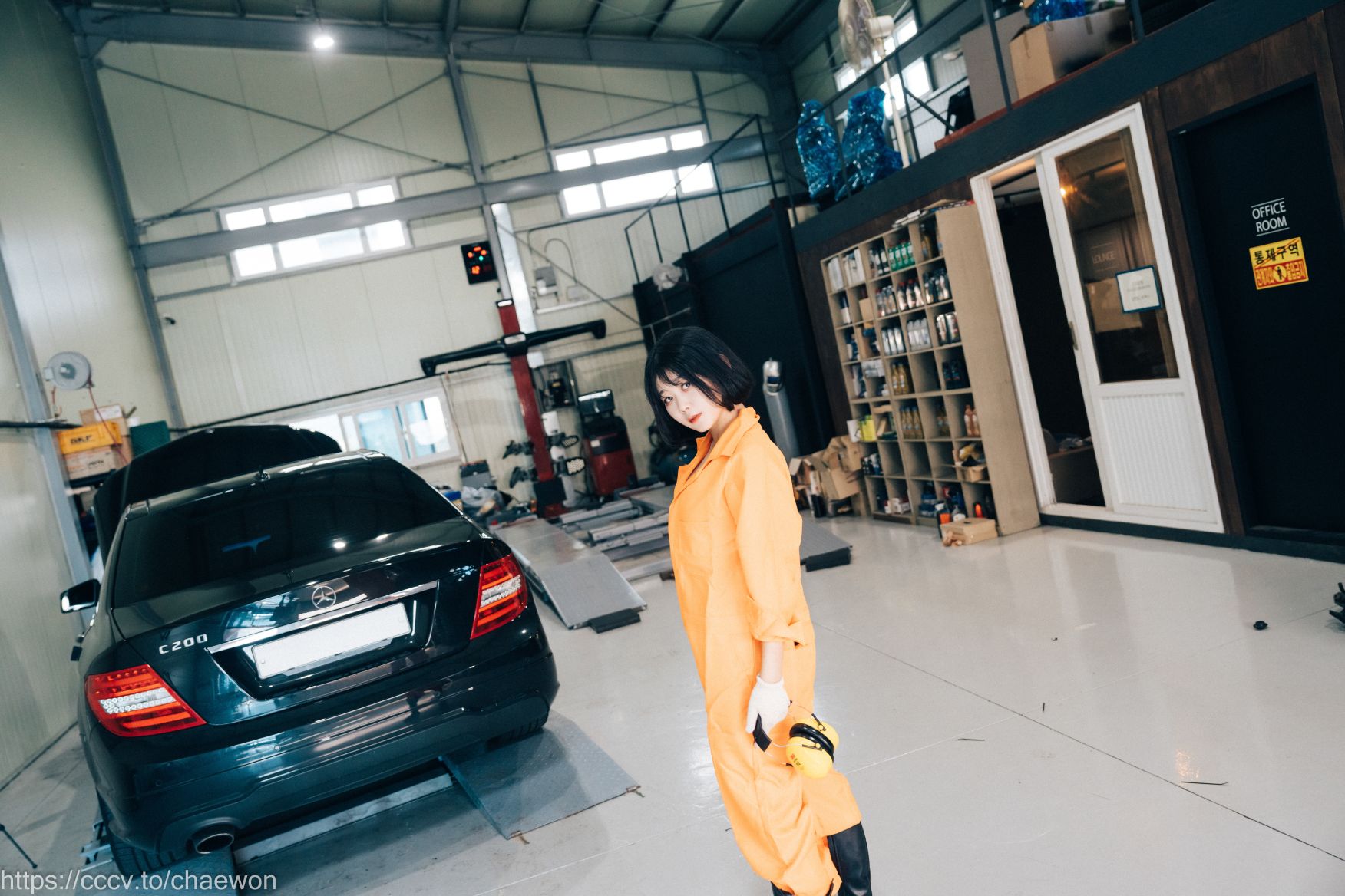 Loozy-Zia-지아---Garage-Girl-02-22