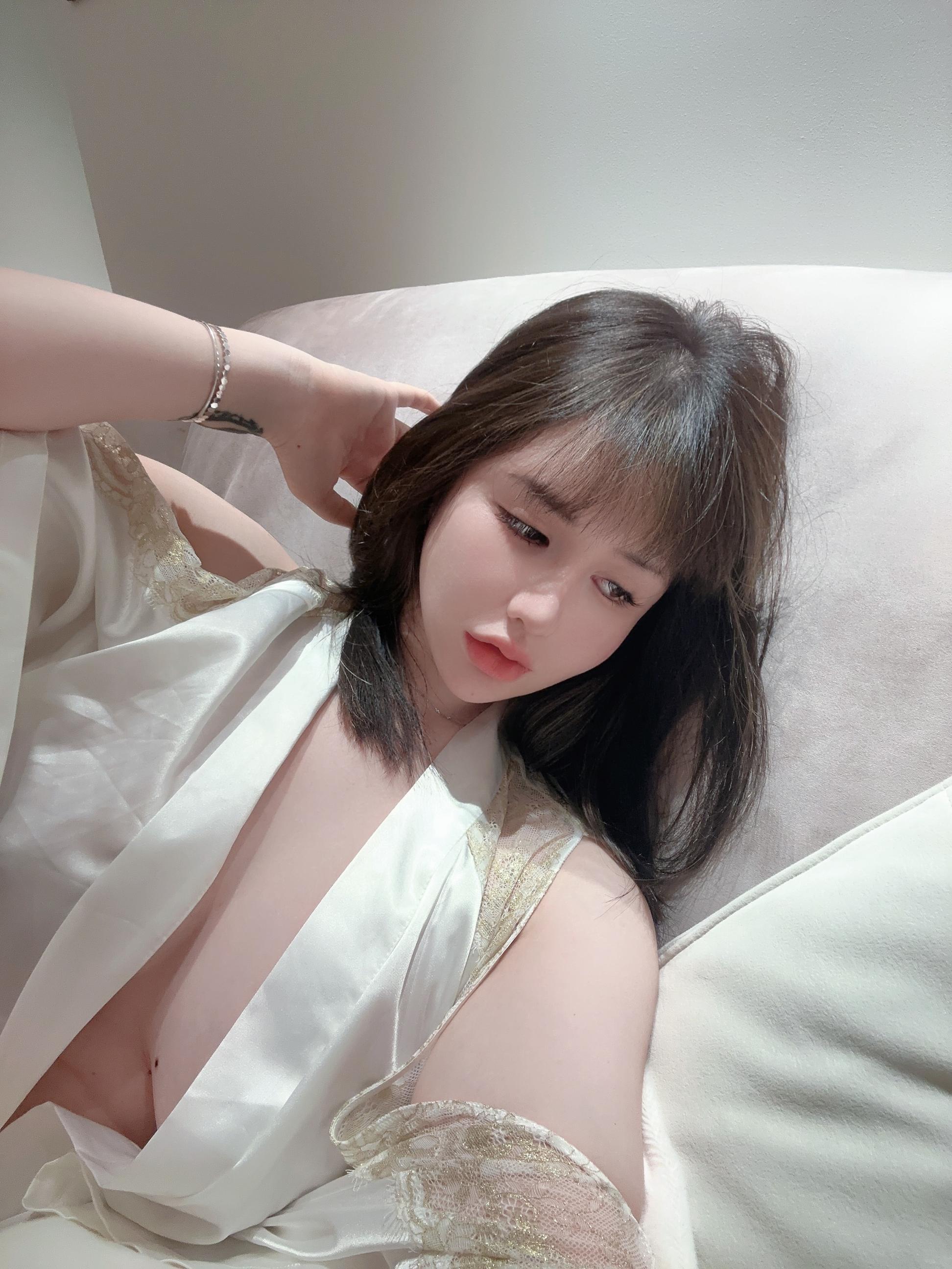 阿色--NO010-性感巨乳-10P27MB-08-16