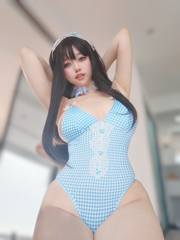 女主K-蓝色泳装女仆-04-18