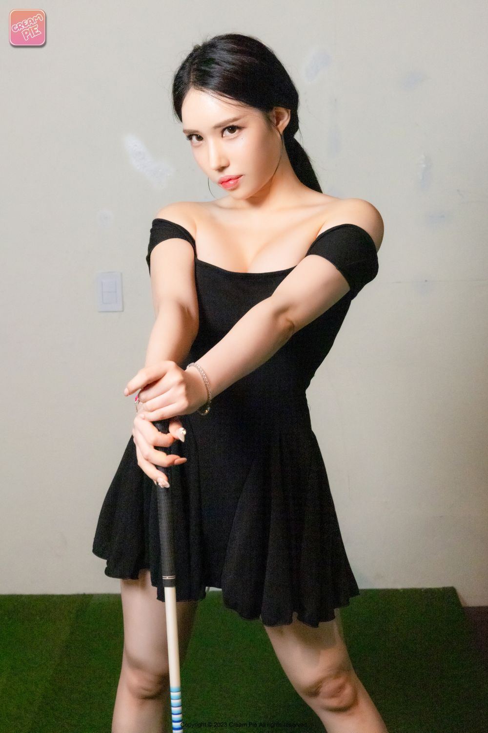 Fantasy-Story-Hani-하니---Screen-Golf-02-23