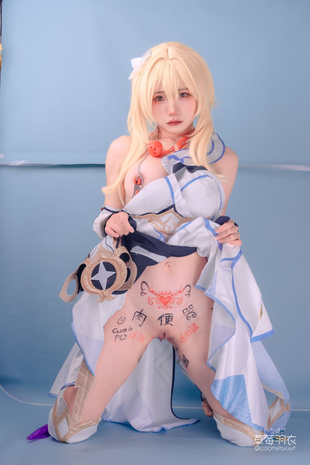 草莓羽衣-caomeiyuyi-cosplay-Lumine---Genshin-Impact-03-15