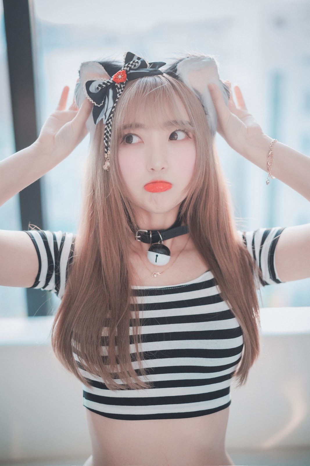 Hanari-하나리-DJAWA-Catgirl-in-Stripes-Set01-04-22