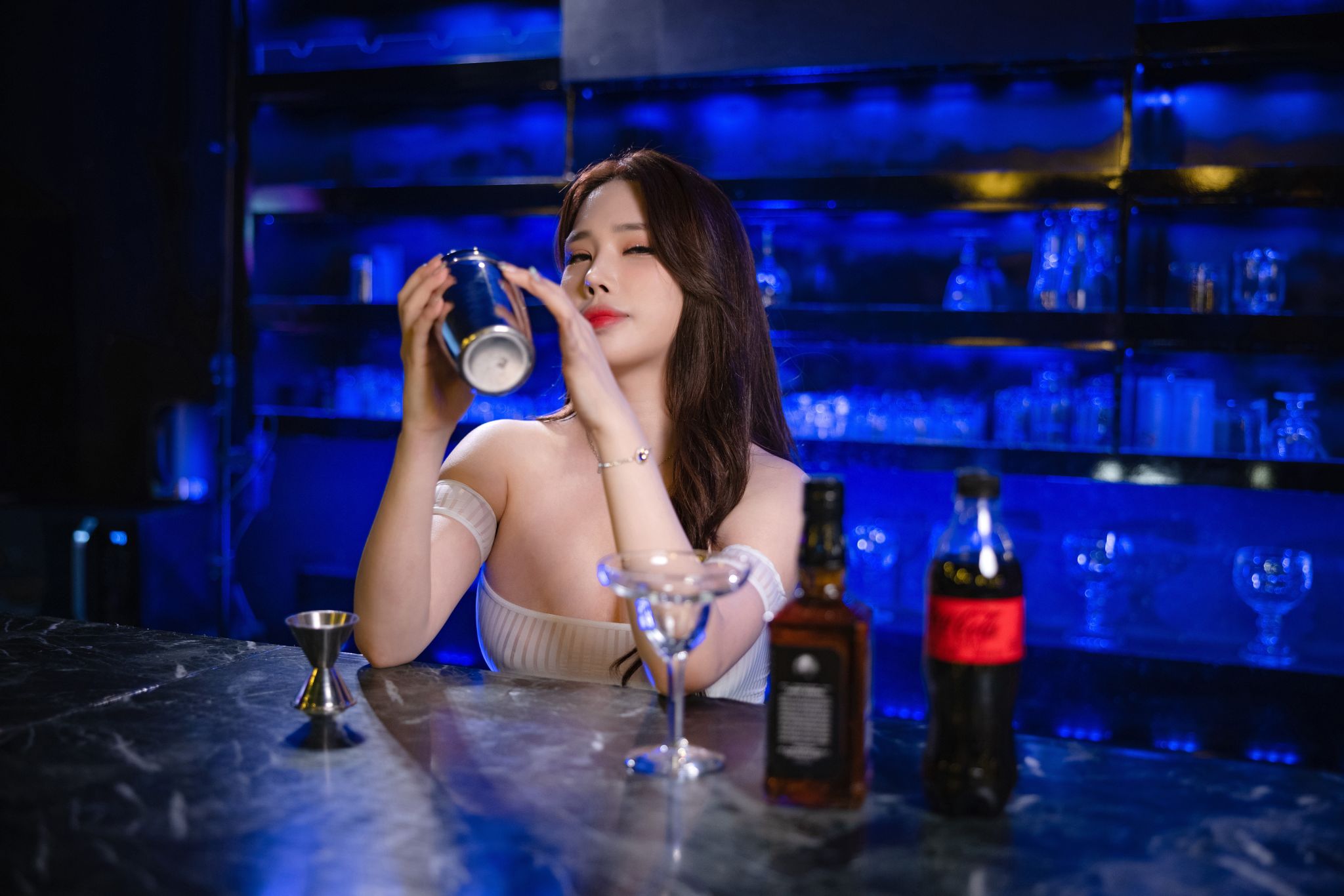 BUNNY-Hani-하니---Her-Past-02-23