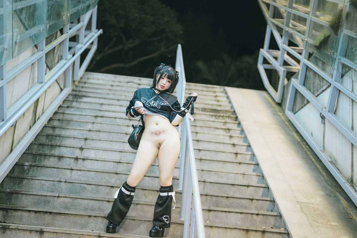 落落Raku-CITY-GIRL47P-50M-04-07