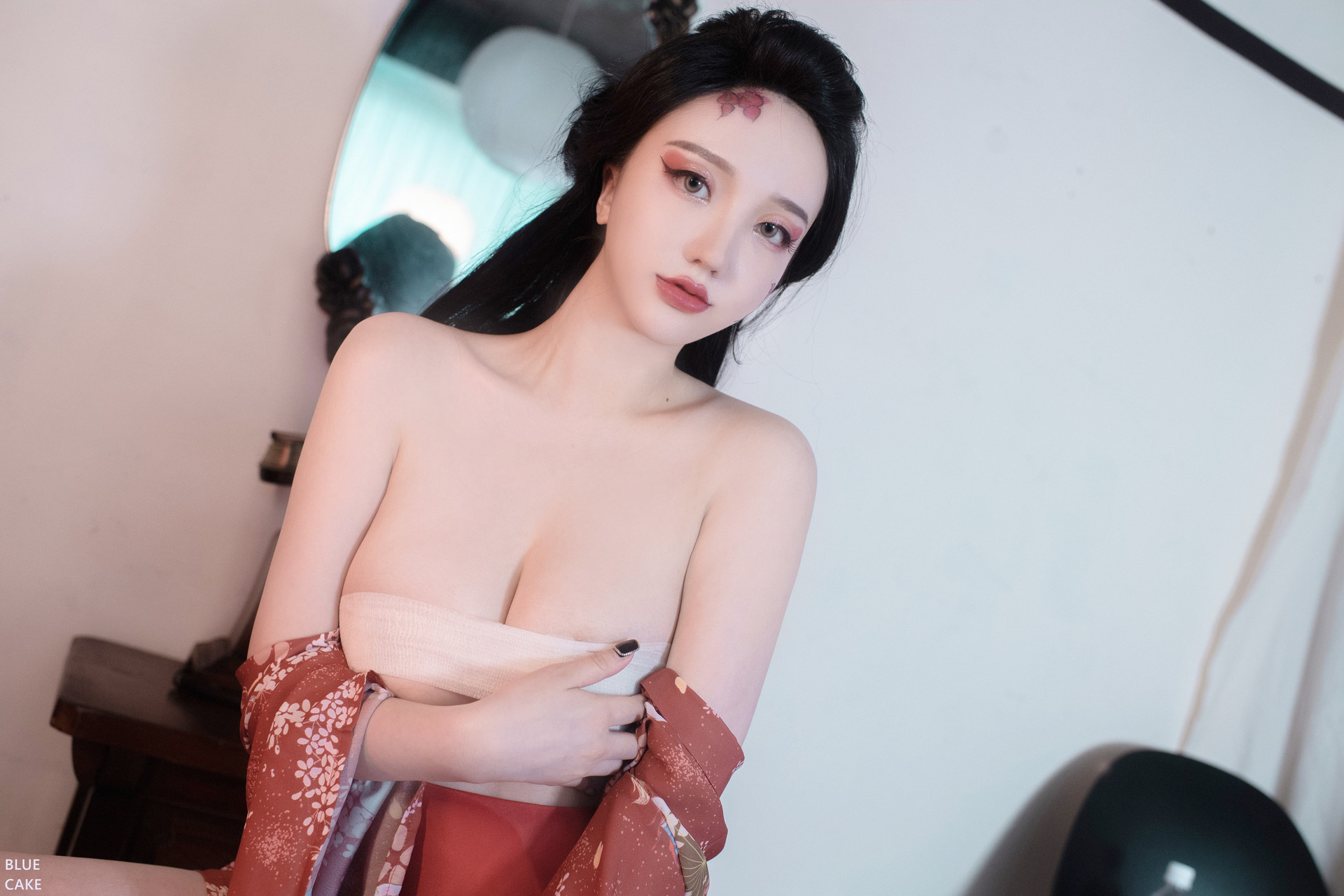 Son-Yeeun-손예은-BLUECAKE-RED-ONI-8211-Set02-02-12