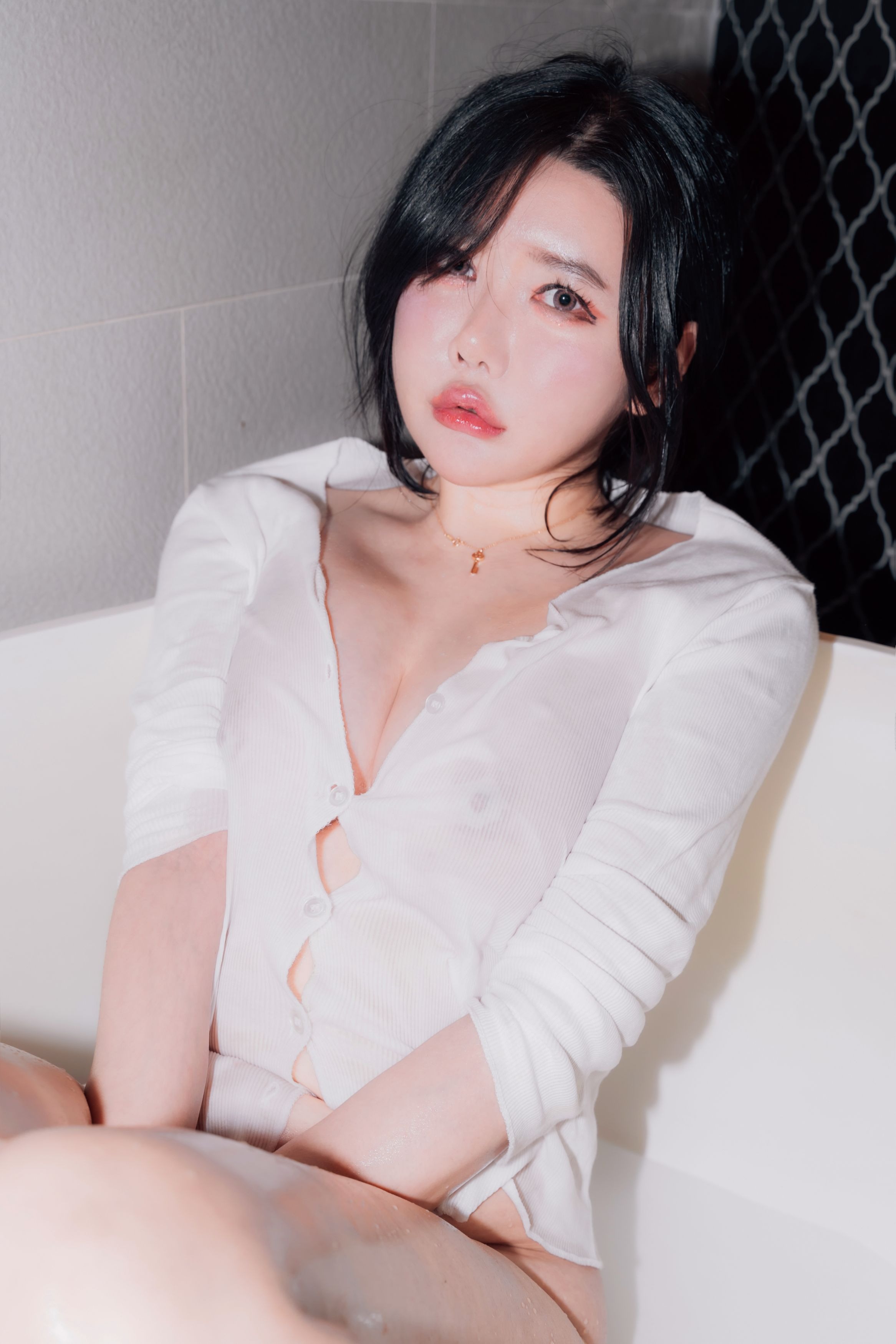 Jisu-a-안지수---Good-Day-Vol1-69P-08-22