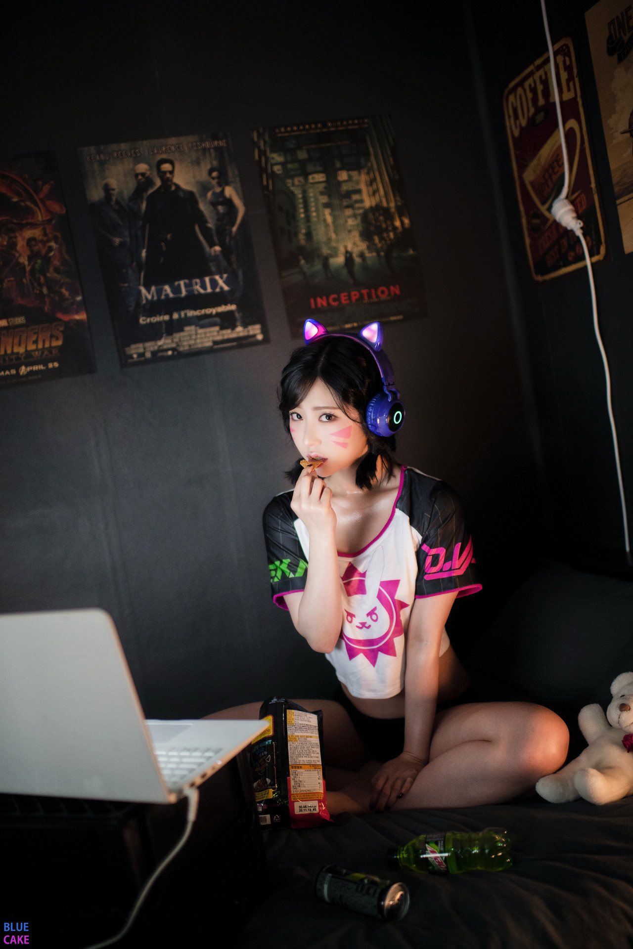 Luci-루시-BLUECAKE-Hello-I-am-DVa-Kim-04-02