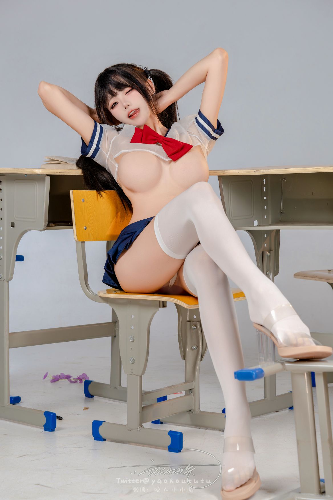 咬人小小兔-1月月票专属特典辣妹学院-Pretty-02-27