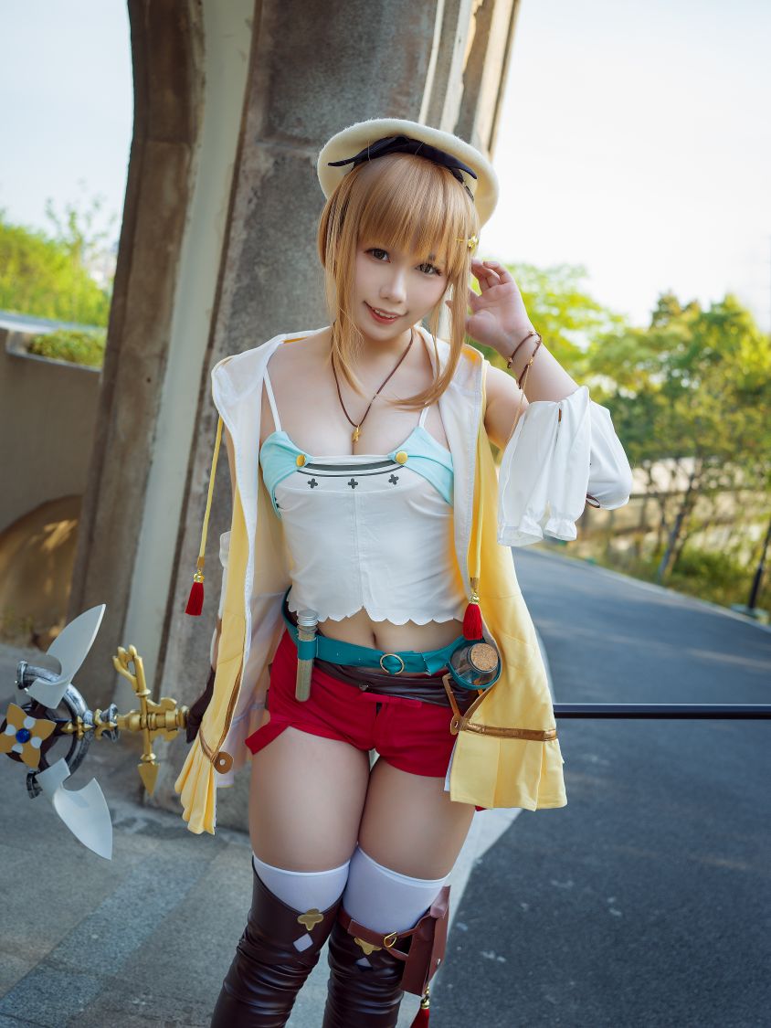 麻花麻花酱---莱莎-02-12