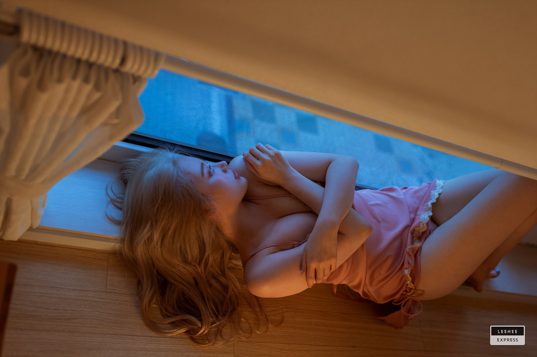 Jeong-Ah-정아-LEEHEE-EXPRESS-LEDG-077-10-12