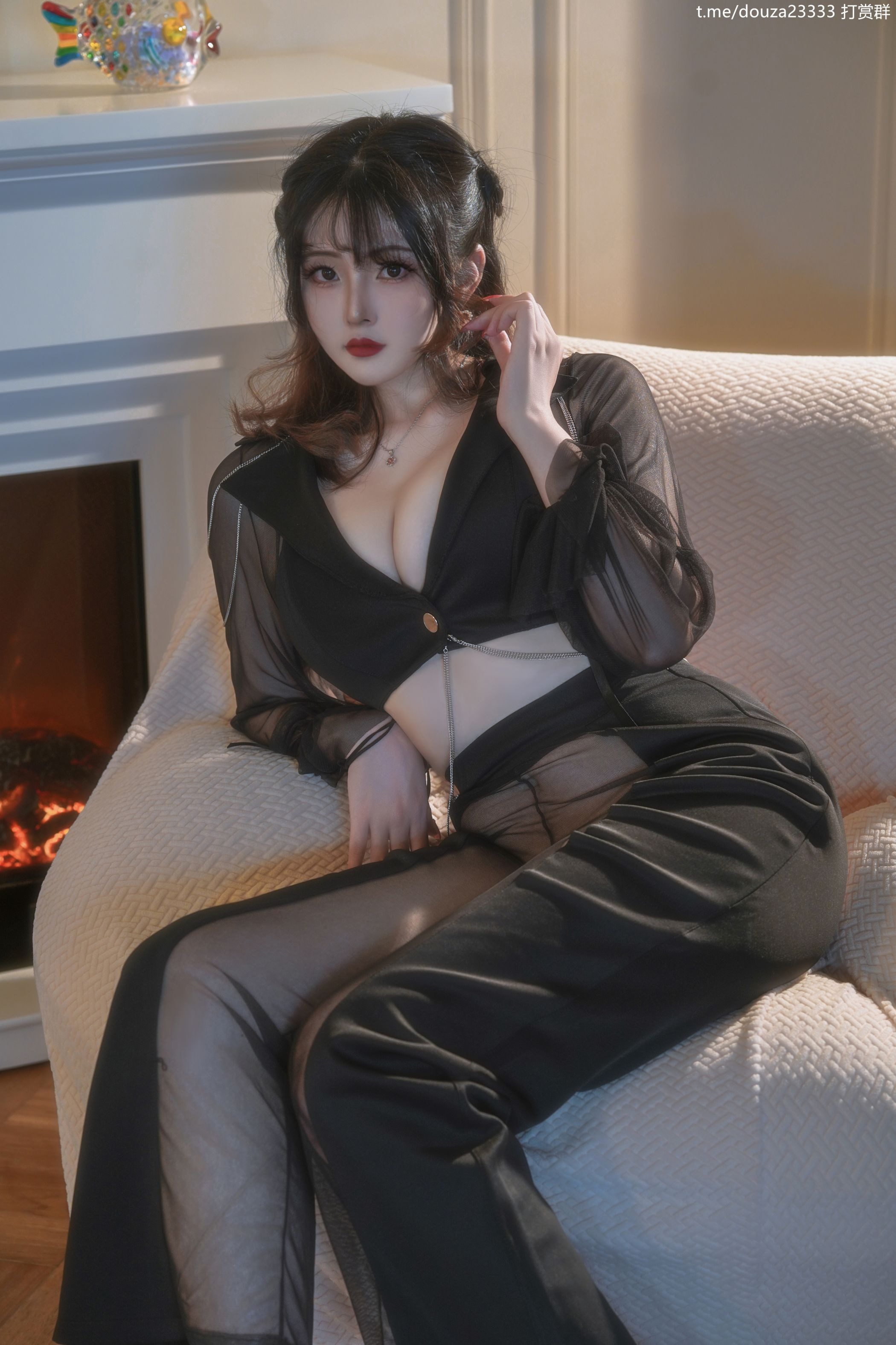 夏夏子-私房36Natsuko朦胧OL5月1打赏群资源-05-01